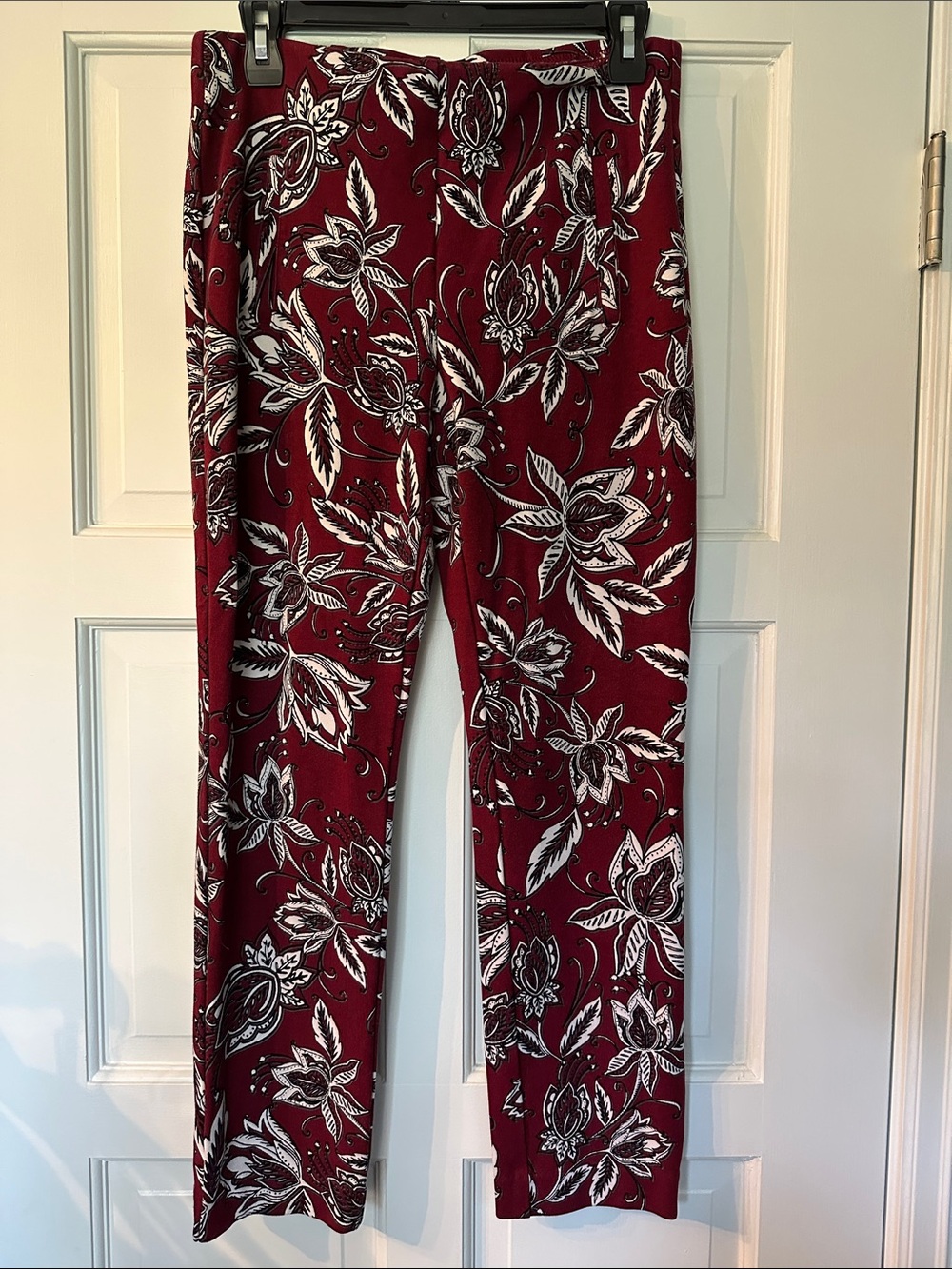 Chicos So Slimming Juliet Parisian Floral Red Ponte Pants US 4